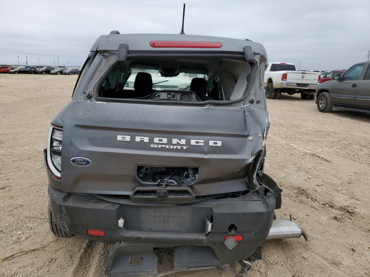 2022 Ford Bronco - Image 6