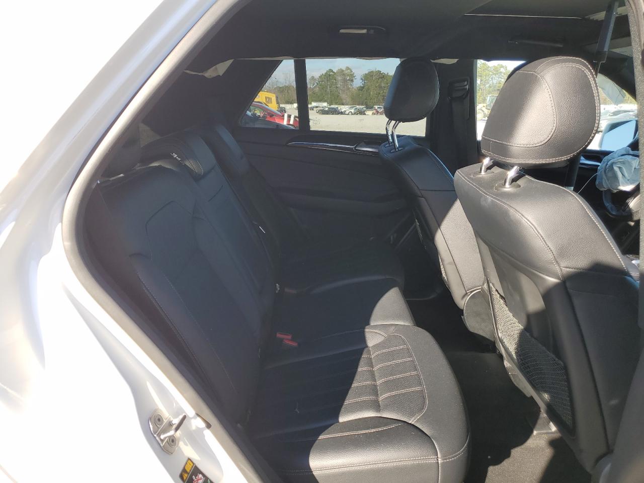 2018 Mercedes-Benz GLE - Image 11