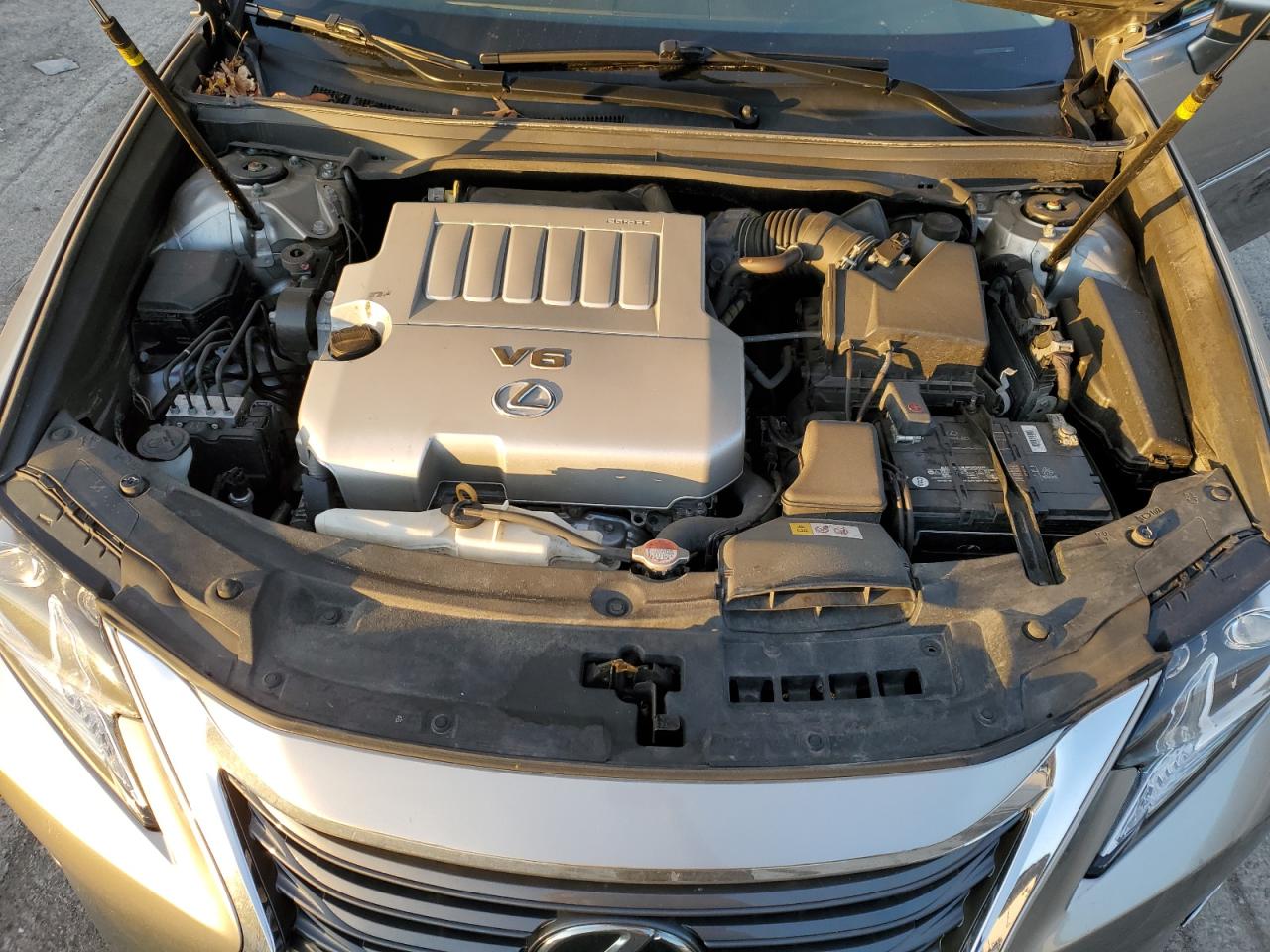 2016 Lexus ES - Image 11