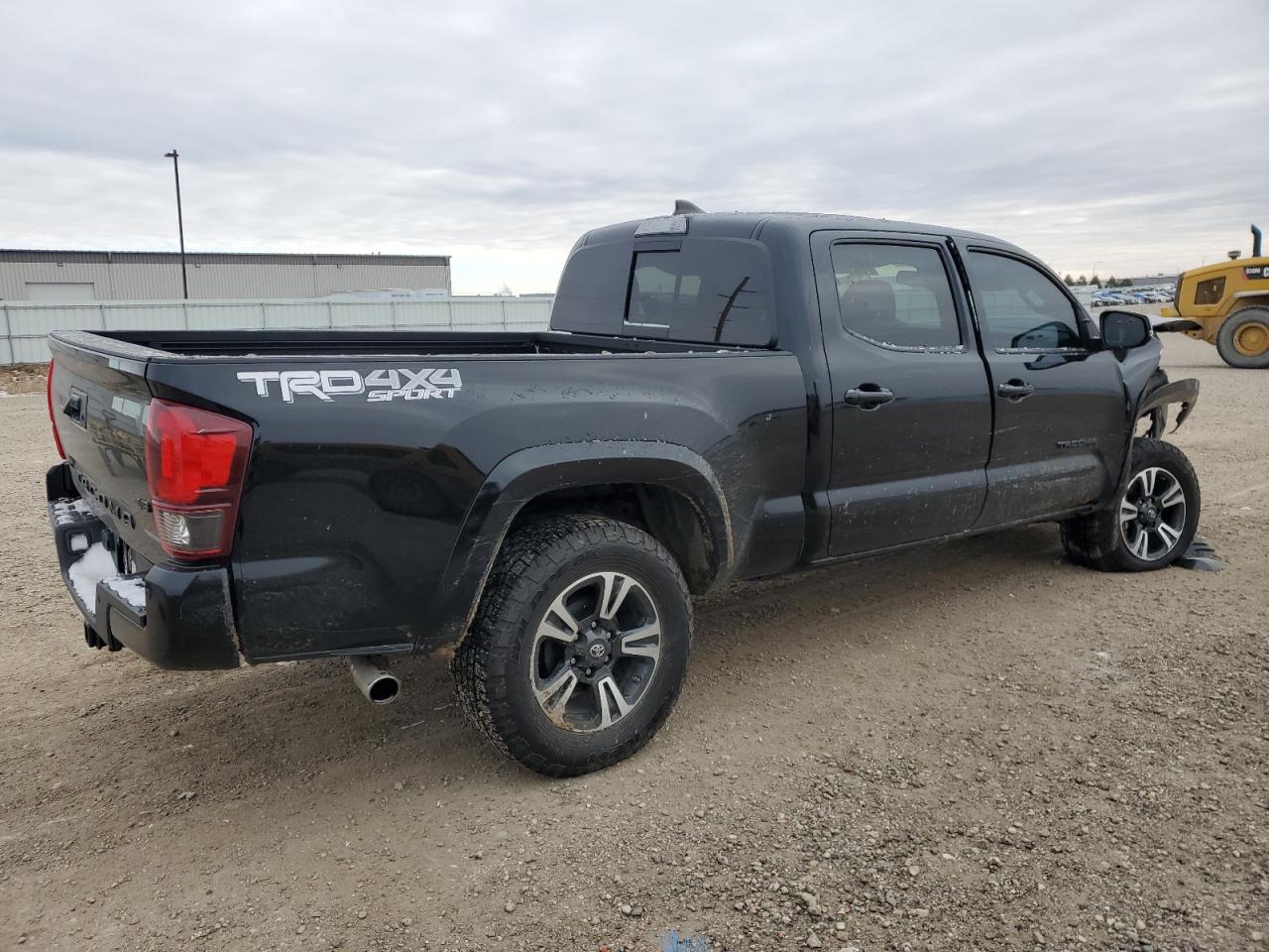 2019 Toyota Tacoma - Image 3