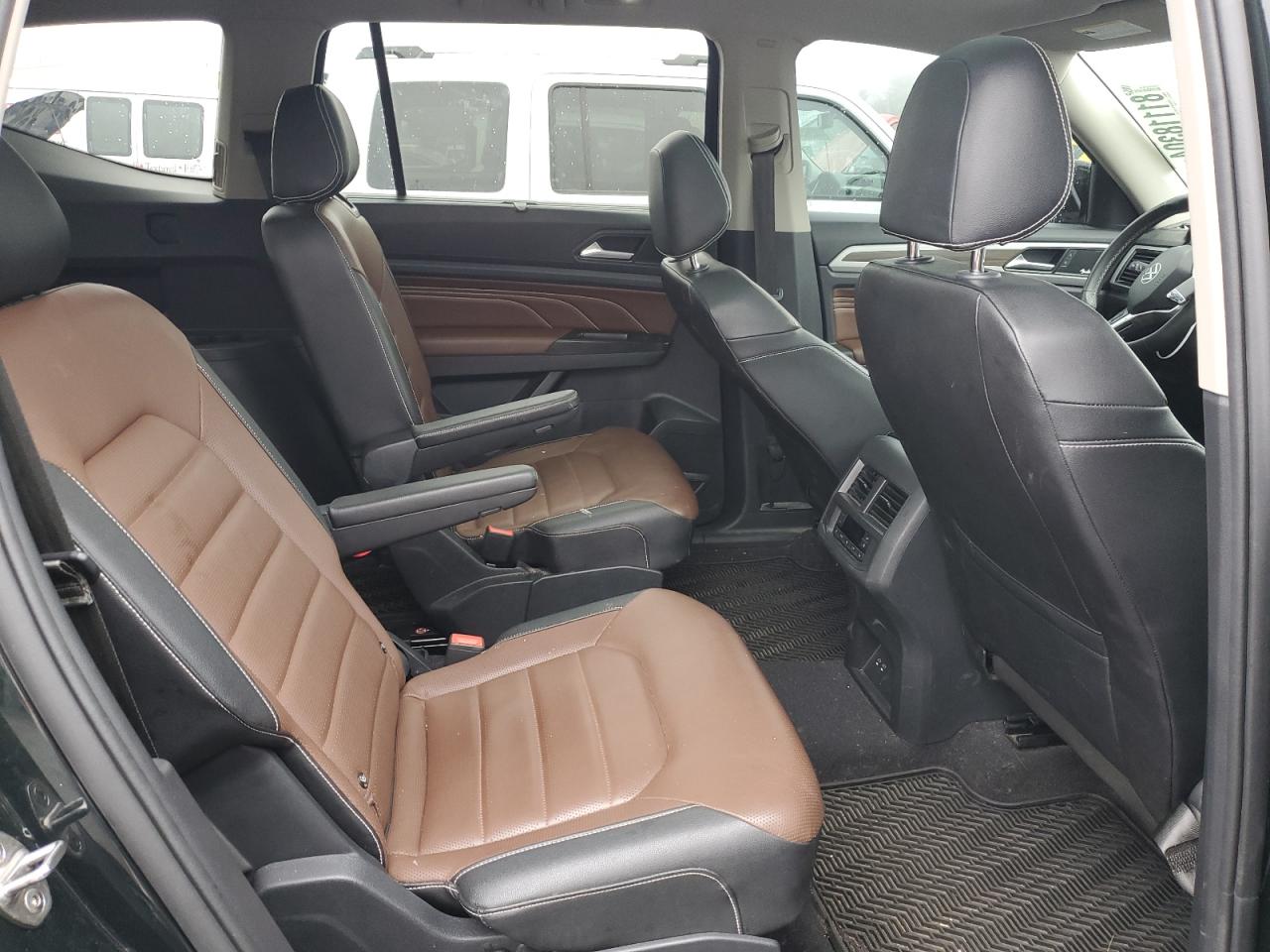 2021 Volkswagen Atlas - Image 11