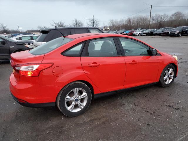 Sedans FORD FOCUS 2014 Czerwony