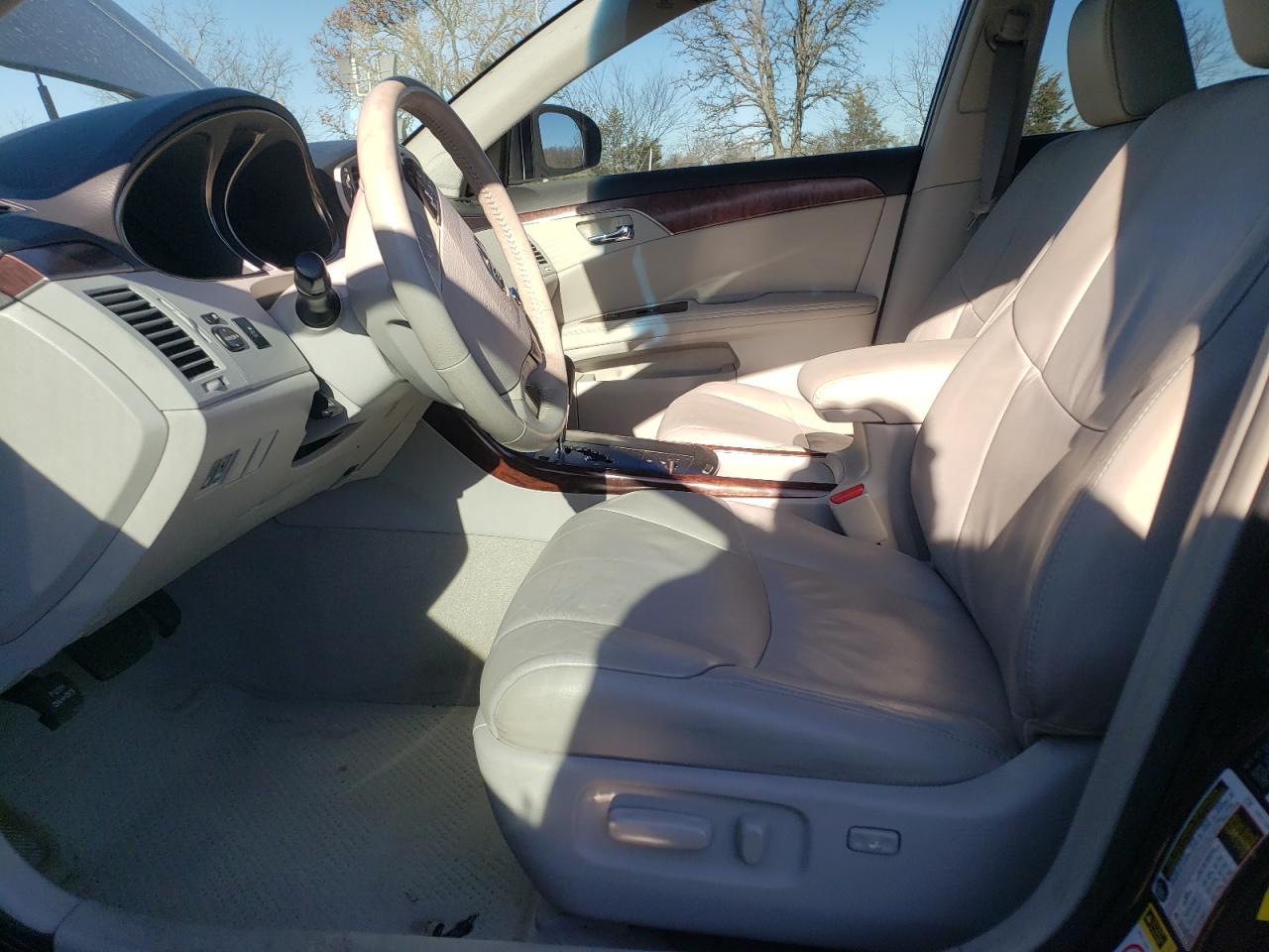 2012 Toyota Avalon - Image 7