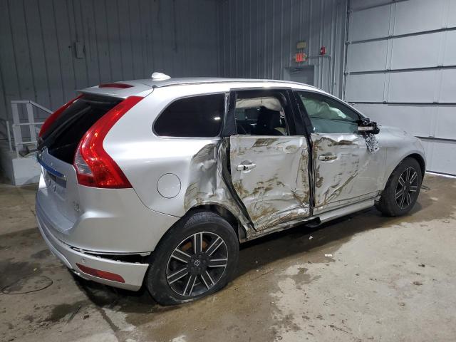  VOLVO XC60 2017 Srebrny