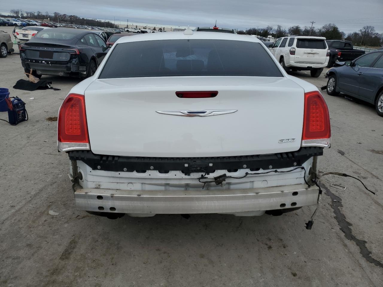 2015 Chrysler 300 - Image 6