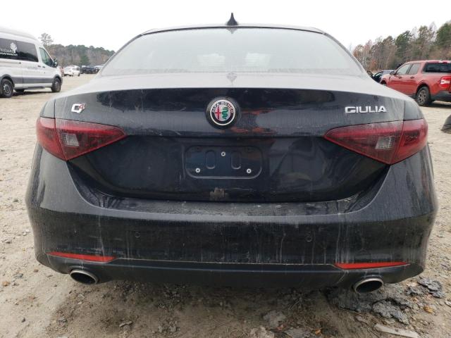  ALFA ROMEO GIULIA 2018 Чорний