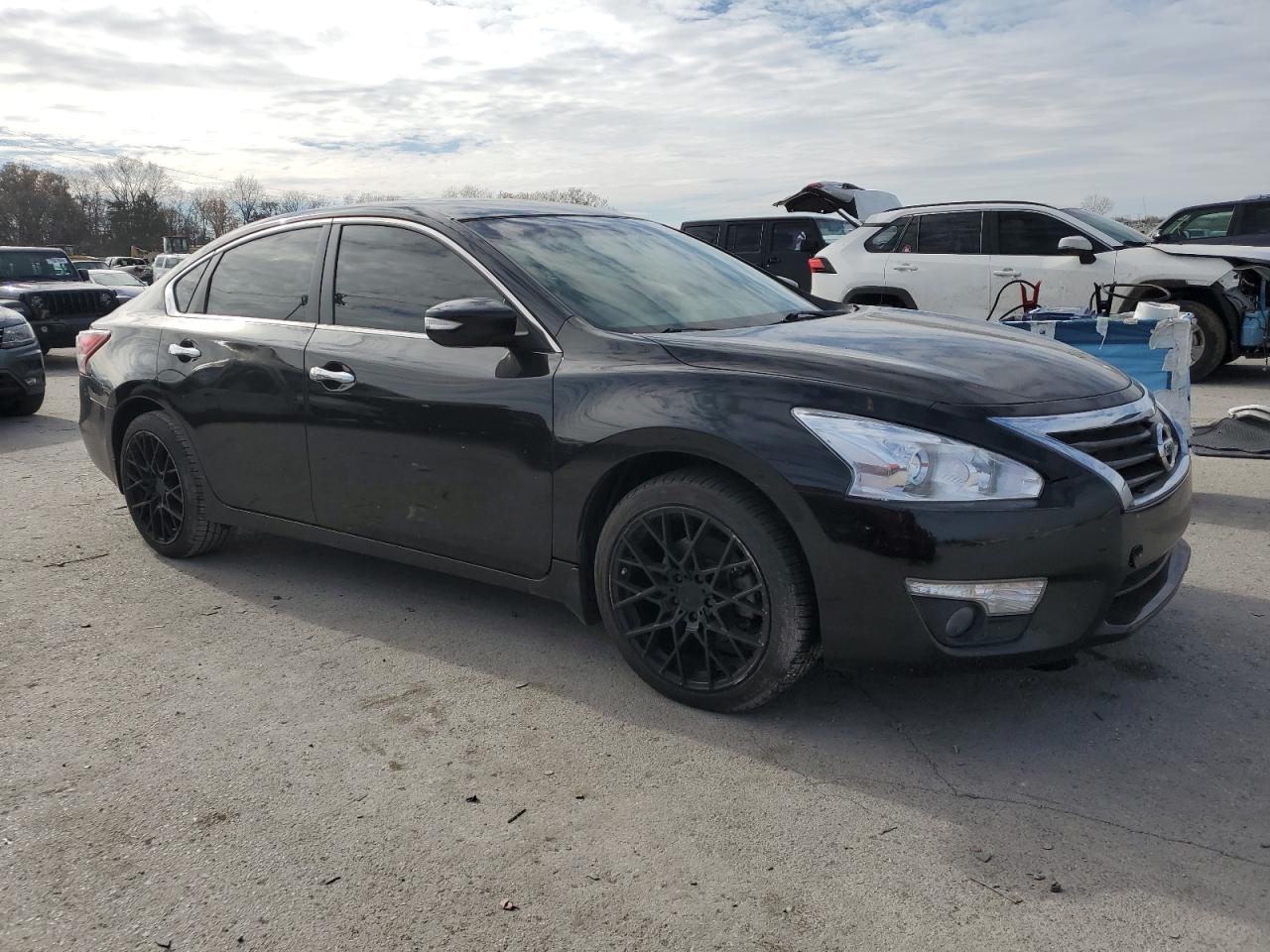 2013 Nissan Altima - Image 4