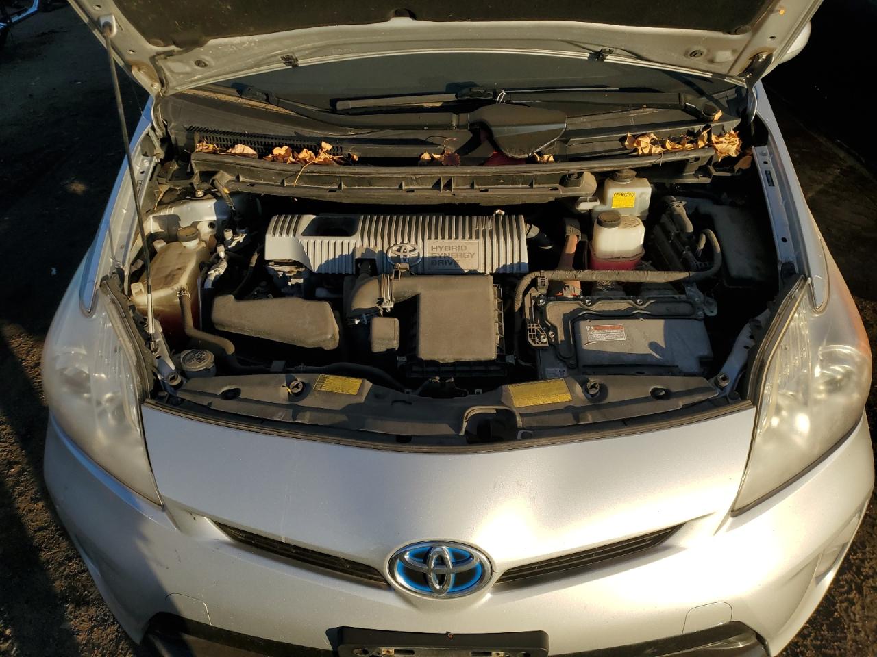 2012 Toyota Prius - Image 11