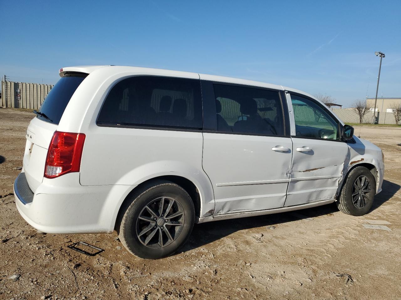 VIN 2C4RDGBG9ER131021 2014 DODGE CARAVAN no.3