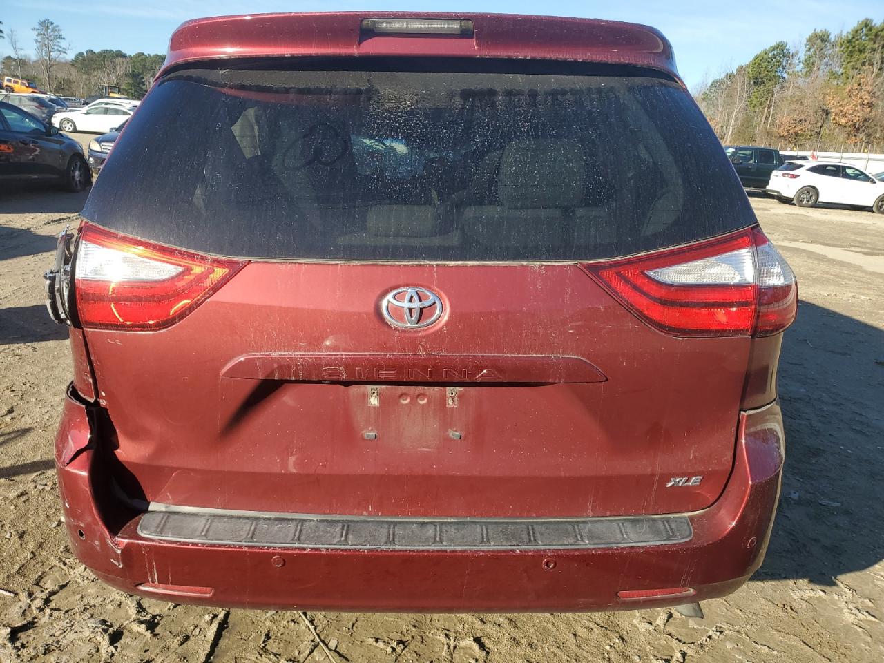 2015 Toyota Sienna - Image 6
