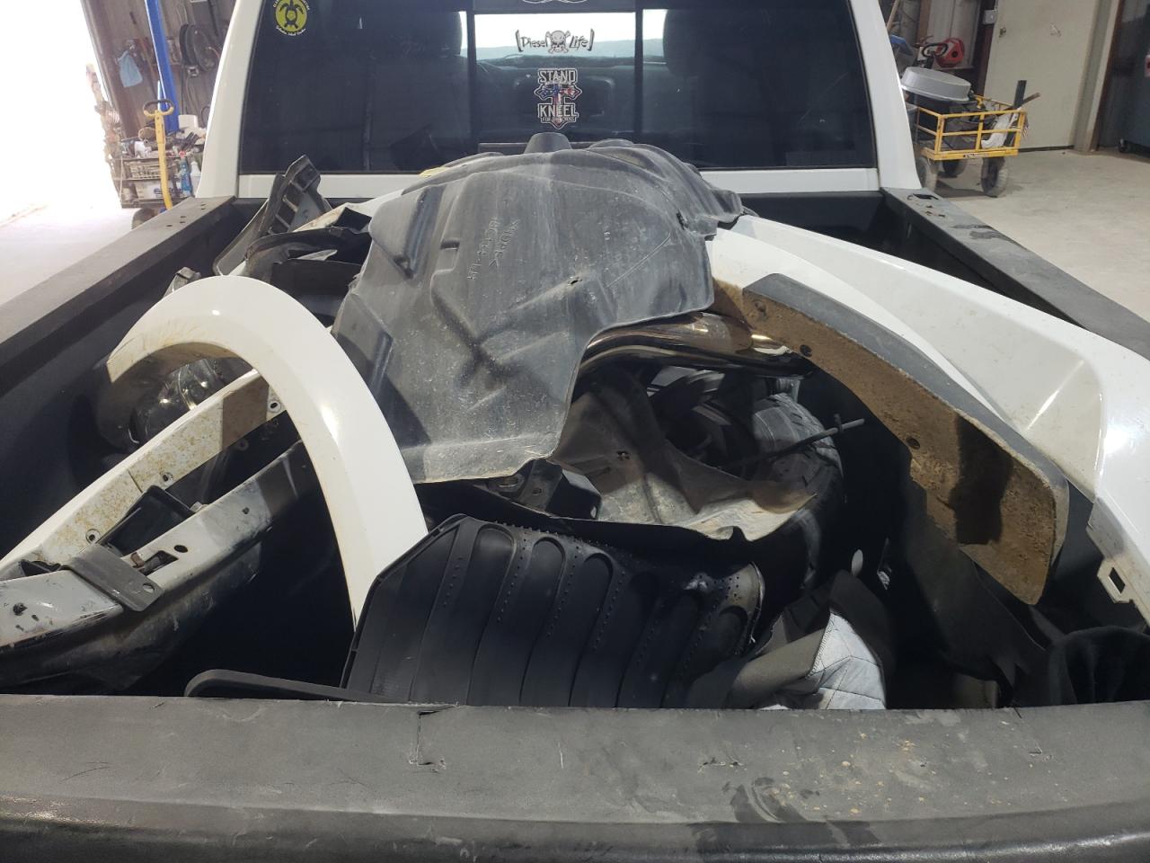 2015 RAM 1500 - Image 12