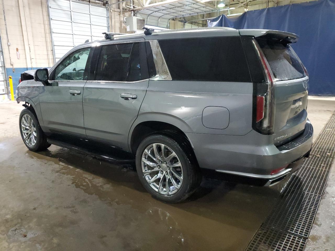 2021 Cadillac Escalade - Image 2