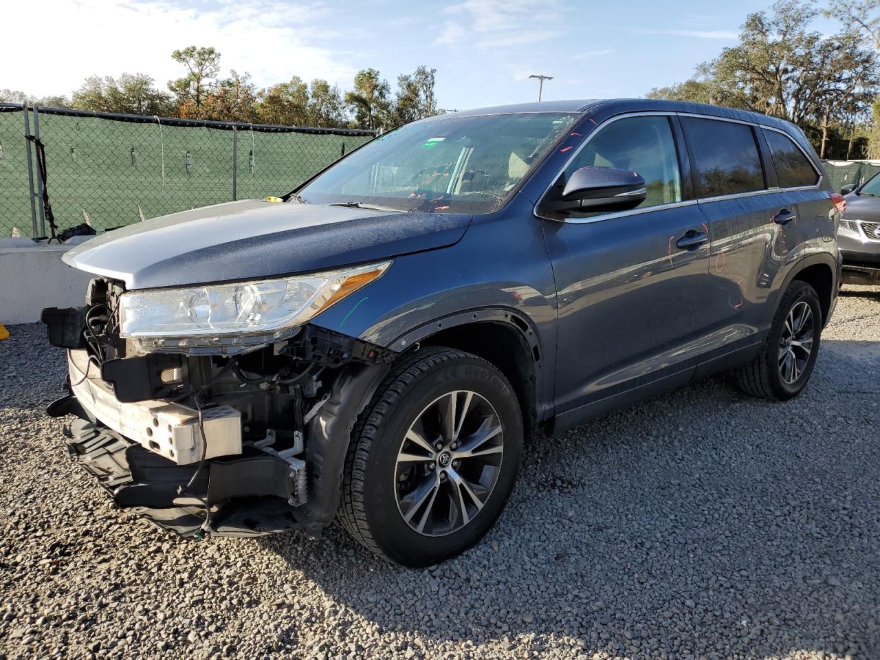 2019 Toyota Highlander - Image 1