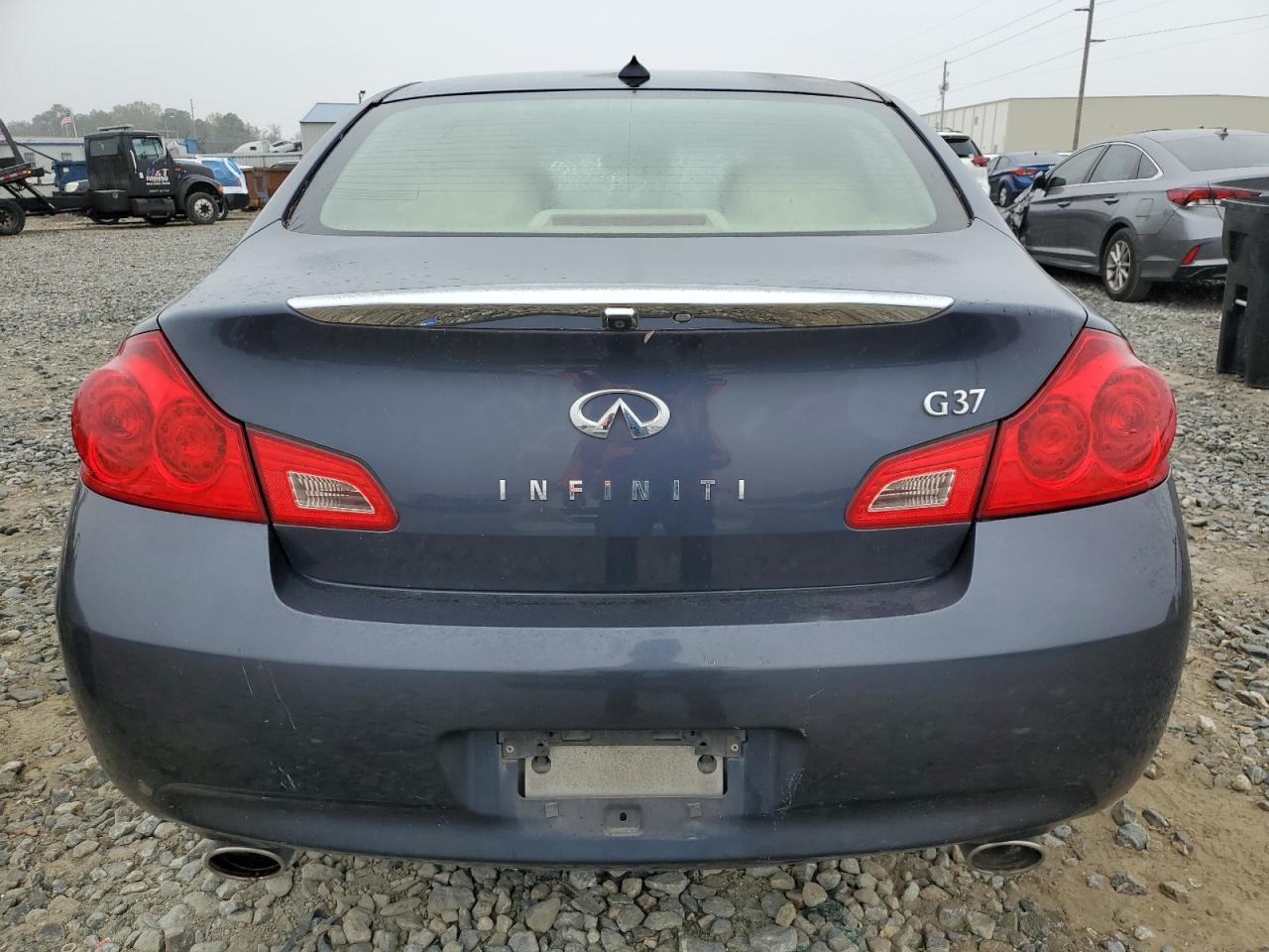 2009 Infiniti G - Image 6