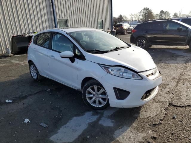  FORD FIESTA 2012 Білий