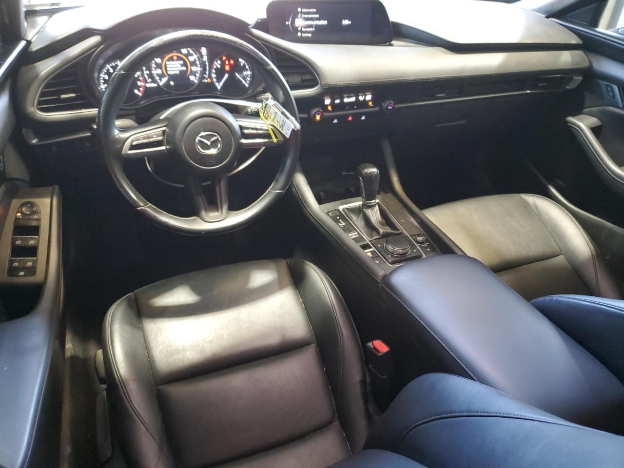 2021 Mazda 3 - Image 8