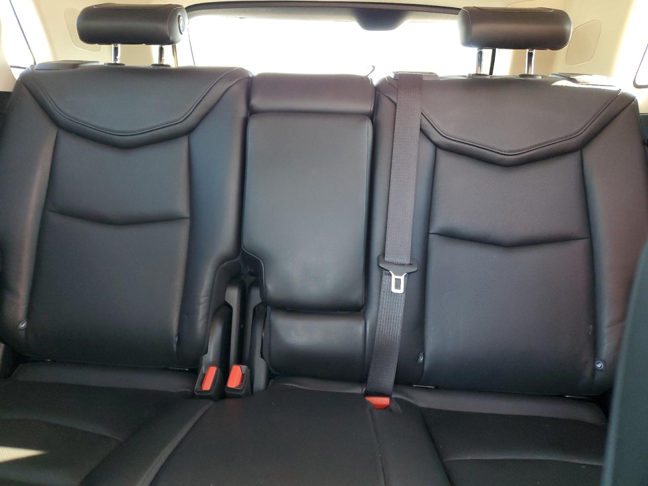 2018 Cadillac XT5 - Image 10