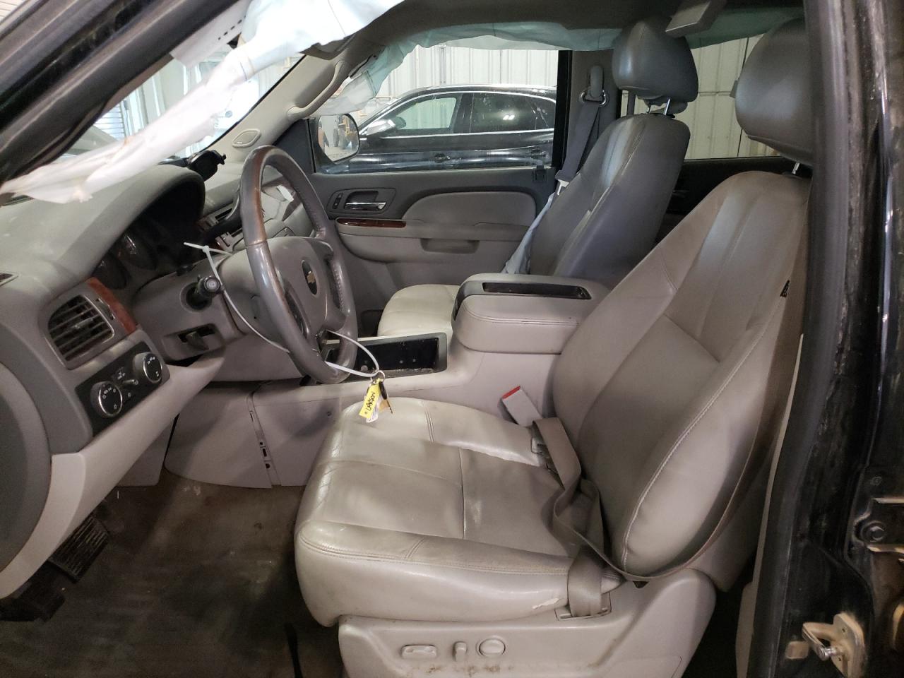 2013 Chevrolet Suburban - Image 7