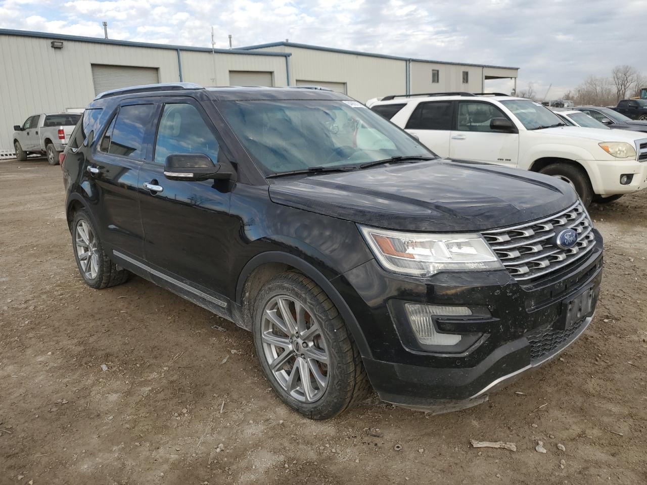 VIN 1FM5K7F86HGA23643 2017 FORD EXPLORER no.4