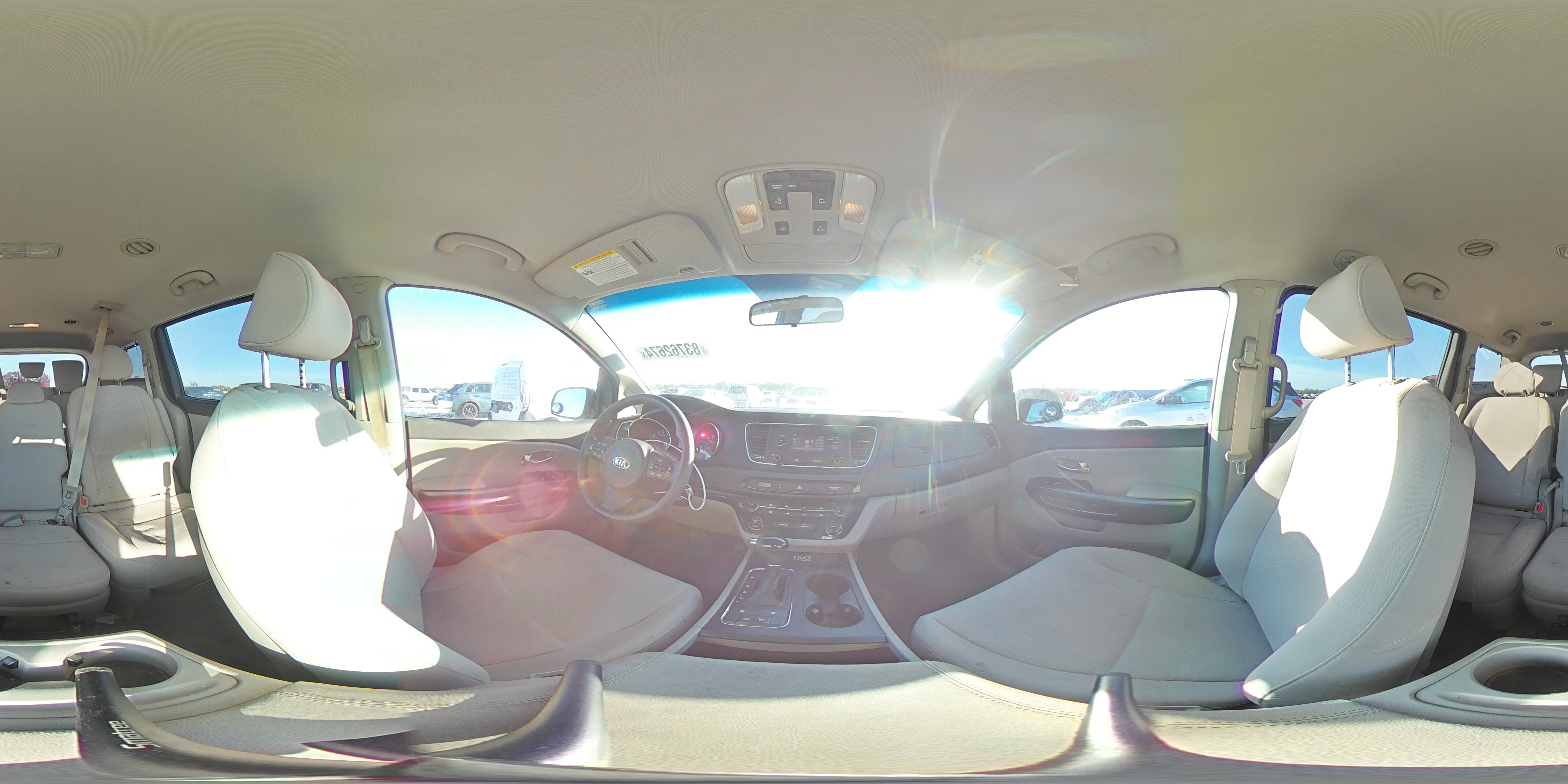 2016 Kia Sedona - Image 14