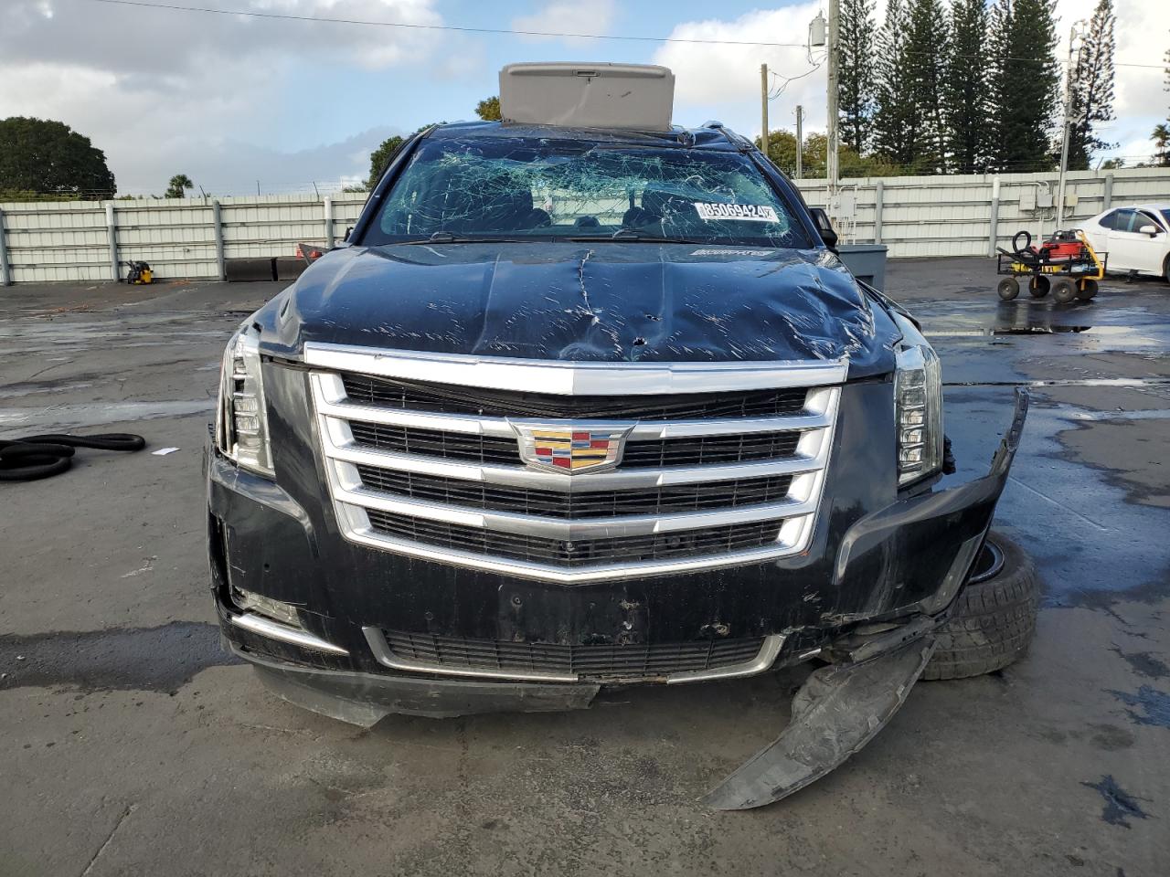 VIN 1GYS4BKJ3JR307197 2018 CADILLAC ESCALADE no.5