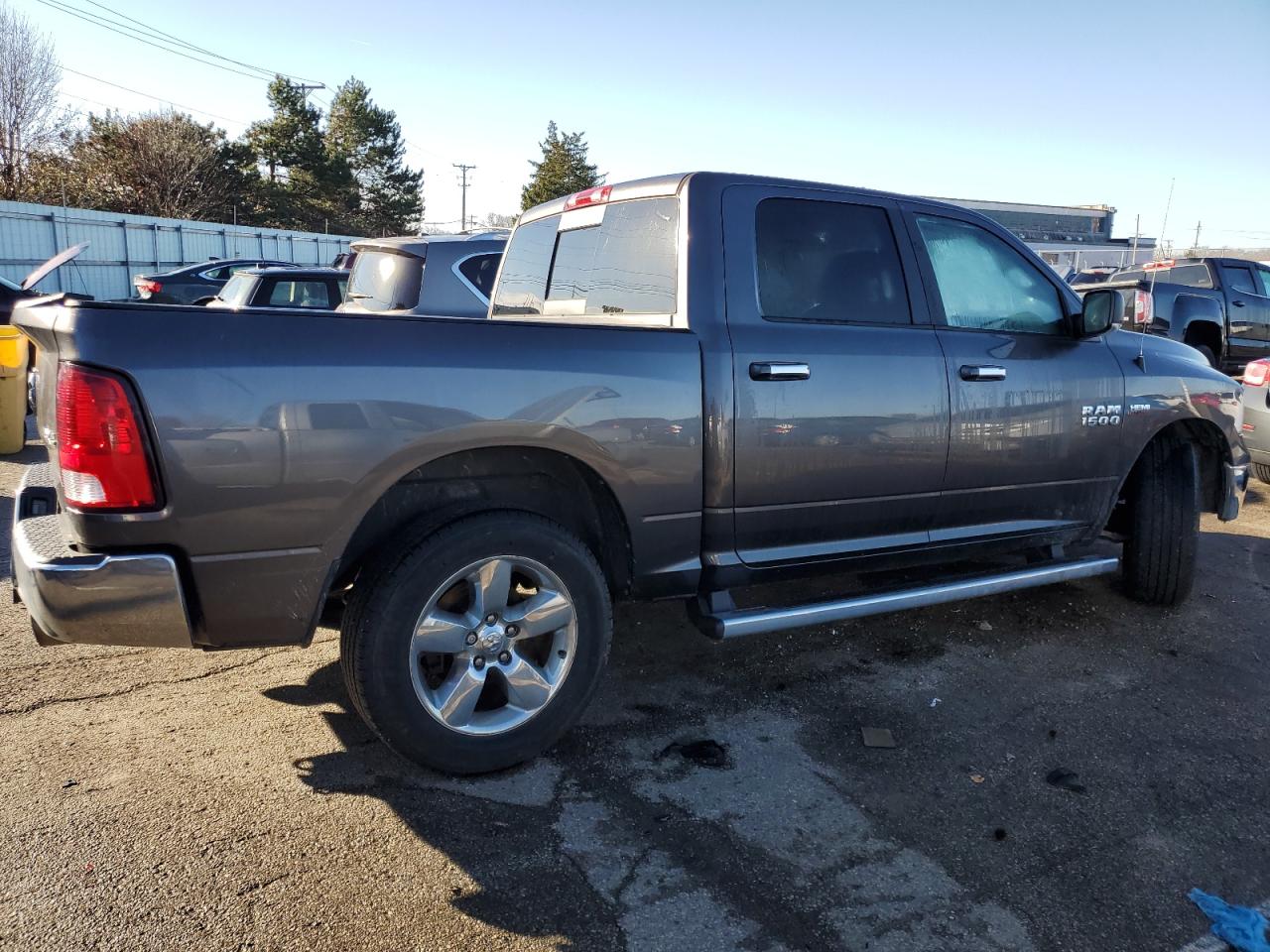 2015 RAM 1500 - Image 3