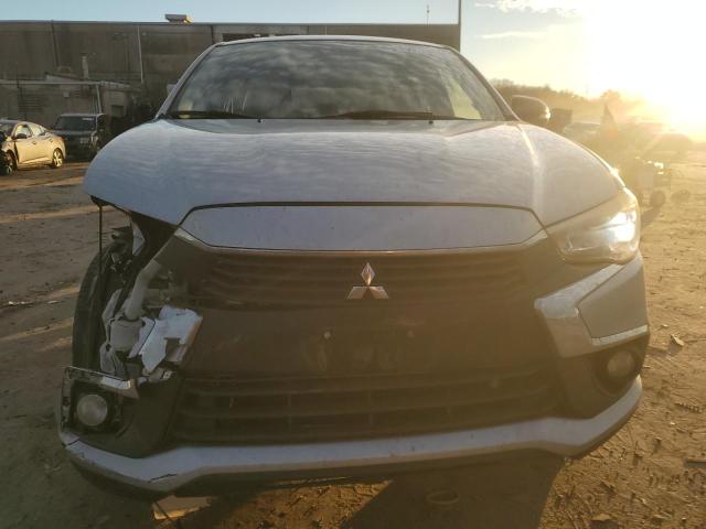  MITSUBISHI OUTLANDER 2017 Серебристый