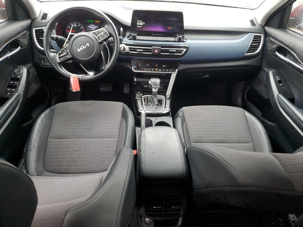 2023 Kia Seltos - Image 8