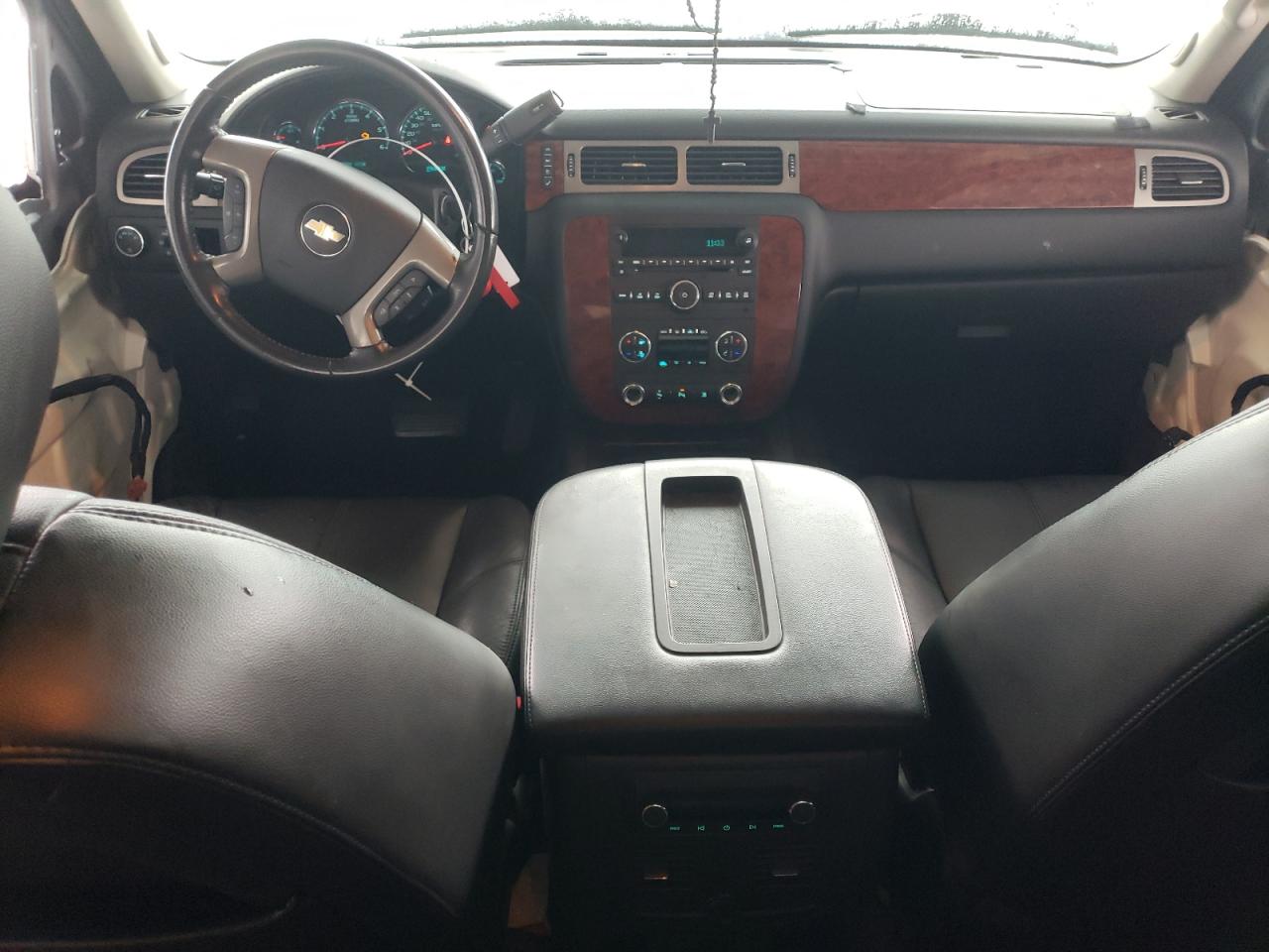 2011 Chevrolet Avalanche - Image 8