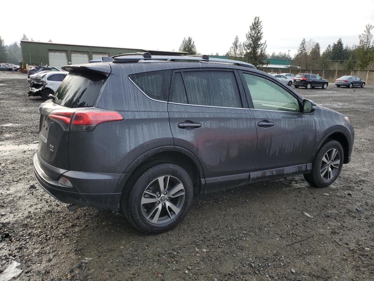 VIN JTMRFREV9JJ190133 2018 TOYOTA RAV4 no.3