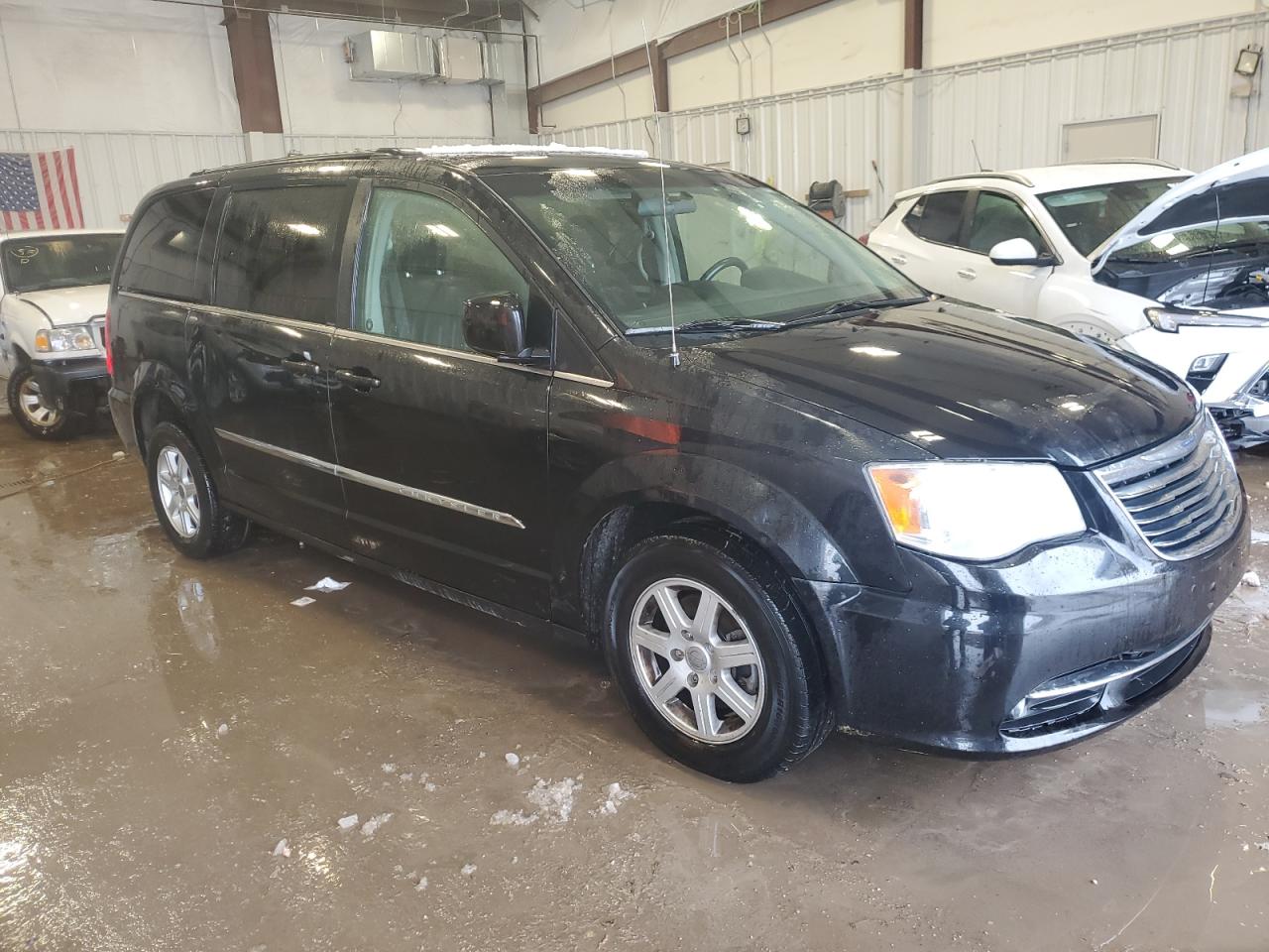 2011 Chrysler Town & Country - Image 4