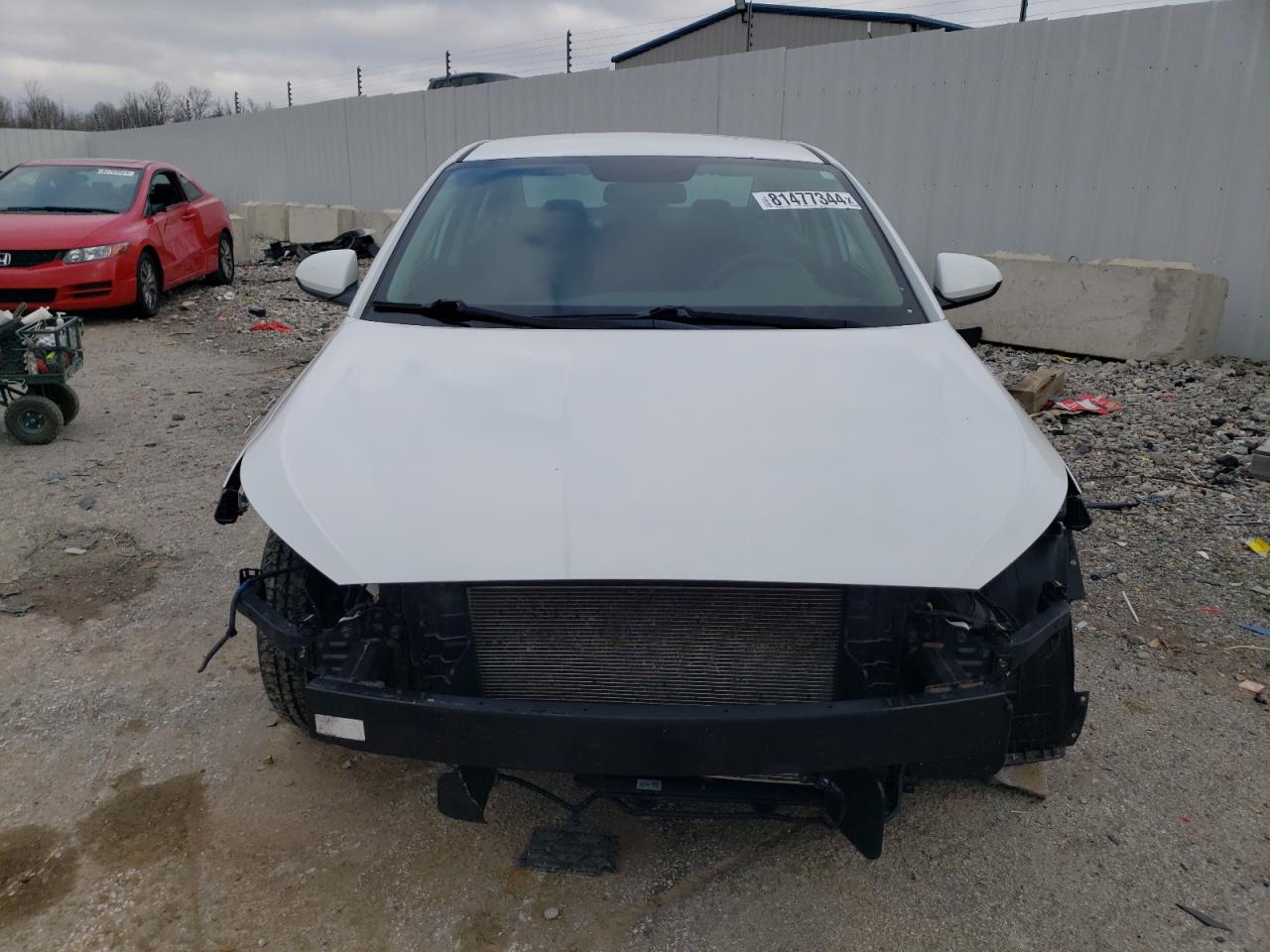 2019 Hyundai Elantra - Image 5