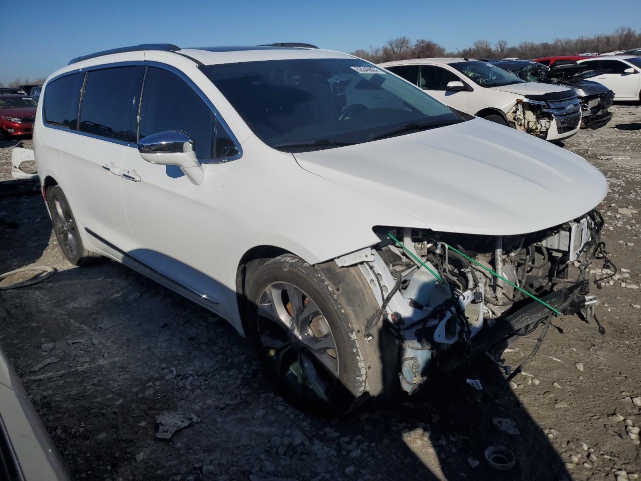 2017 Chrysler Pacifica - Image 4