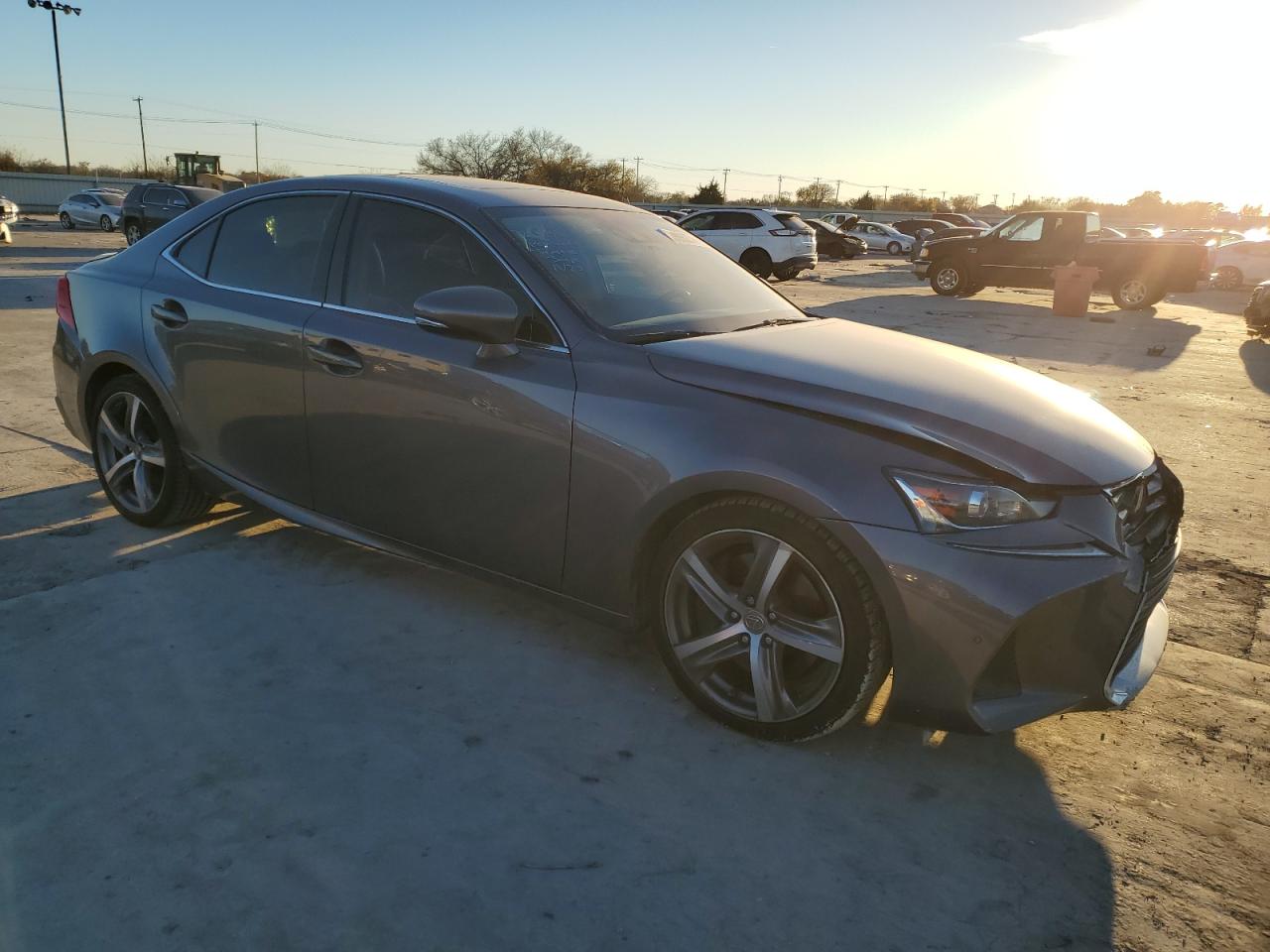 2019 Lexus IS - Image 4