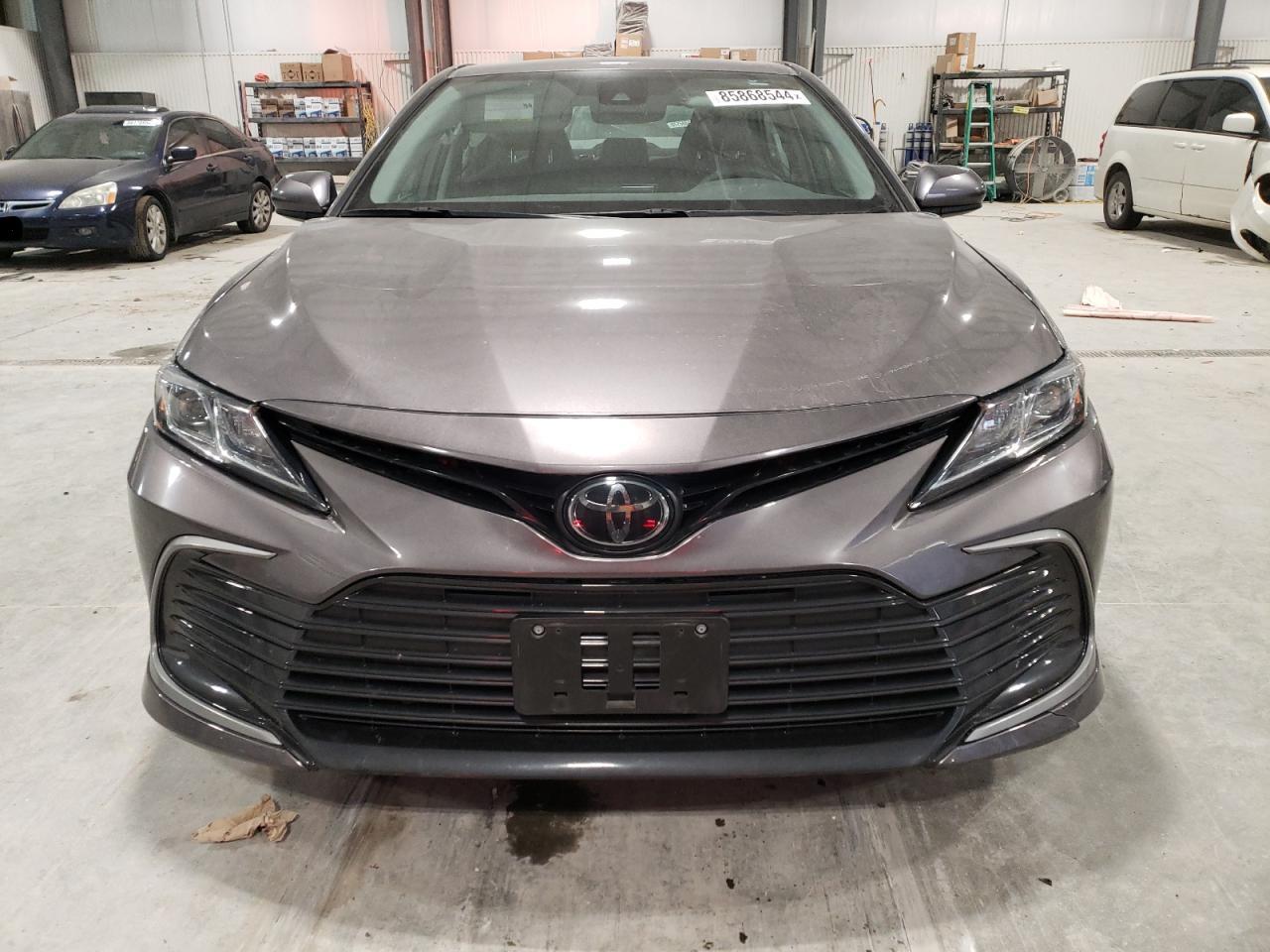 2021 Toyota Camry - Image 5