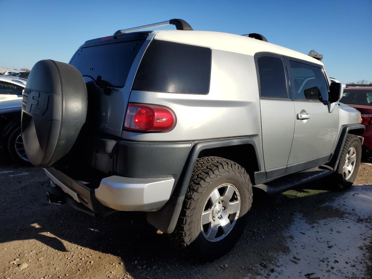 2010 Toyota FJ Cruiser - Image 3
