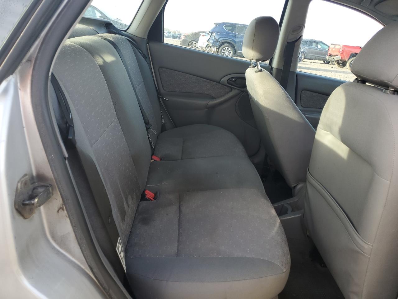 2003 Ford Focus - Image 10