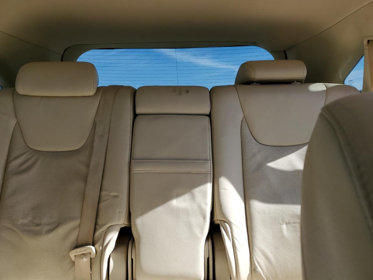 2010 Lexus RX - Image 10