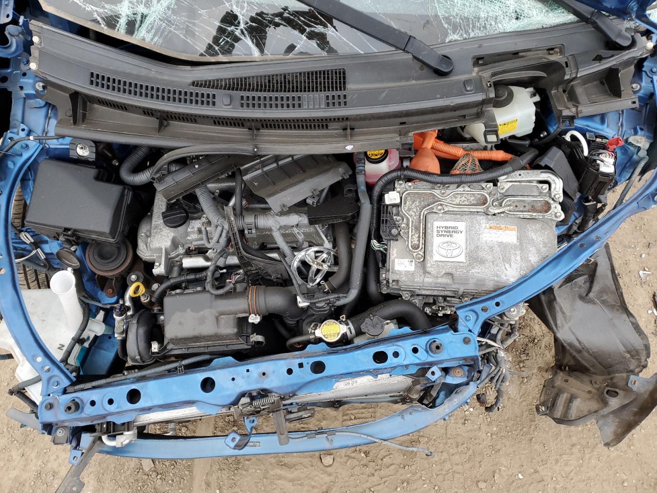 2014 Toyota Prius - Image 12