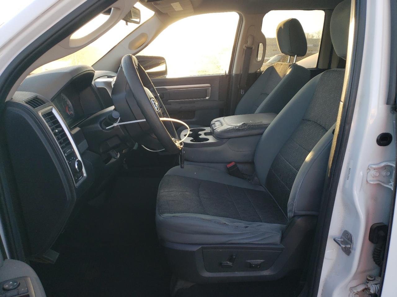 2014 RAM 1500 - Image 7