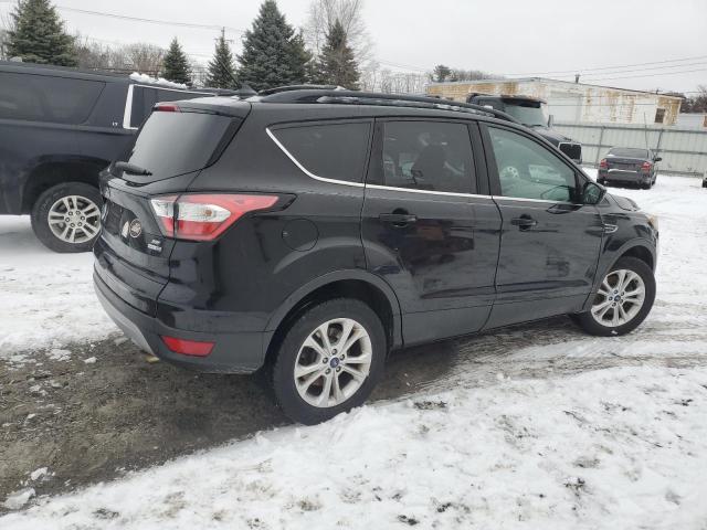  FORD ESCAPE 2018 Czarny