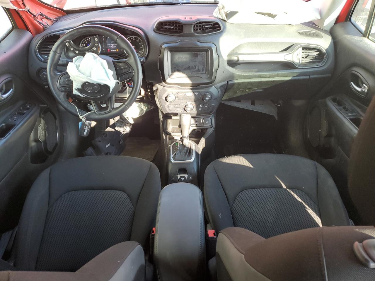 2018 Jeep Renegade - Image 8