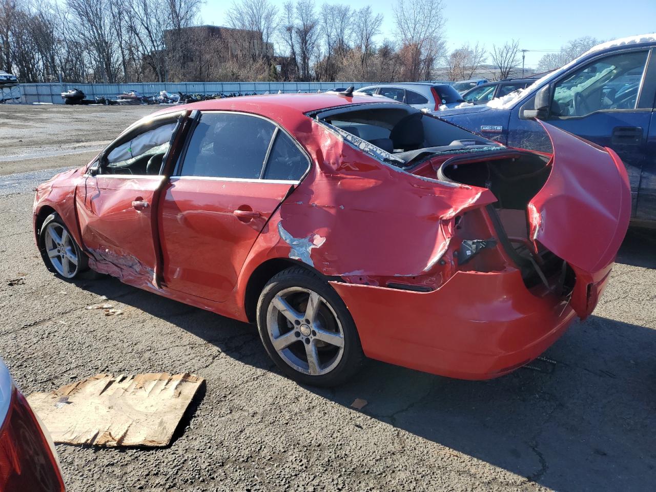 2014 Volkswagen Jetta - Image 2