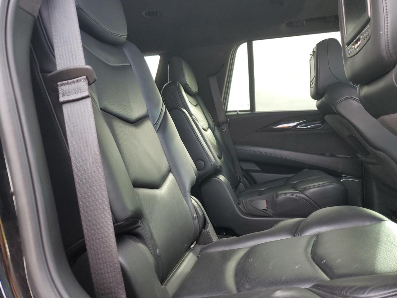 2018 Cadillac Escalade Platinum VIN: 1GYS4DKJ3JR133000 Lot: 84537584