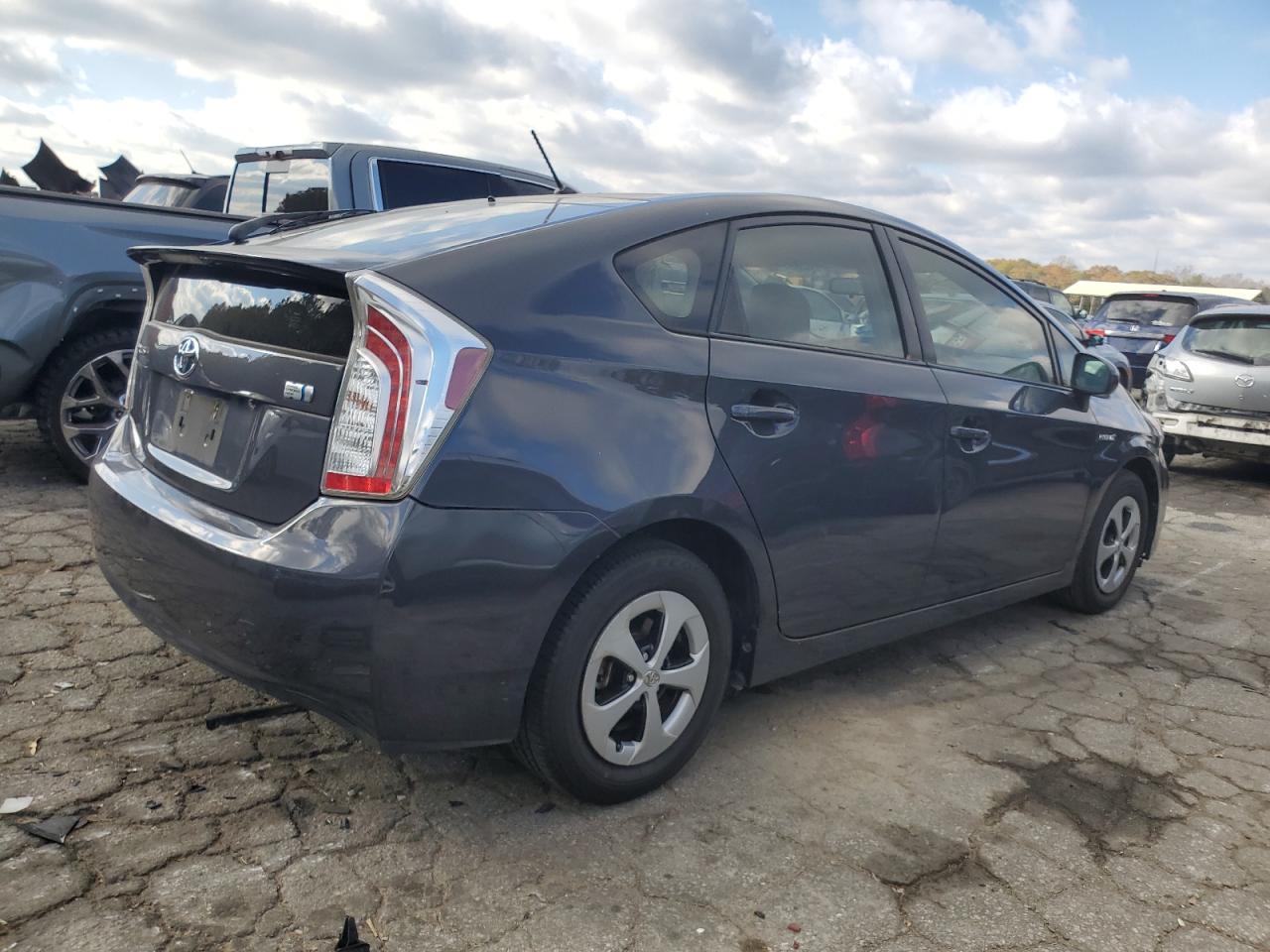 2012 Toyota Prius - Image 3