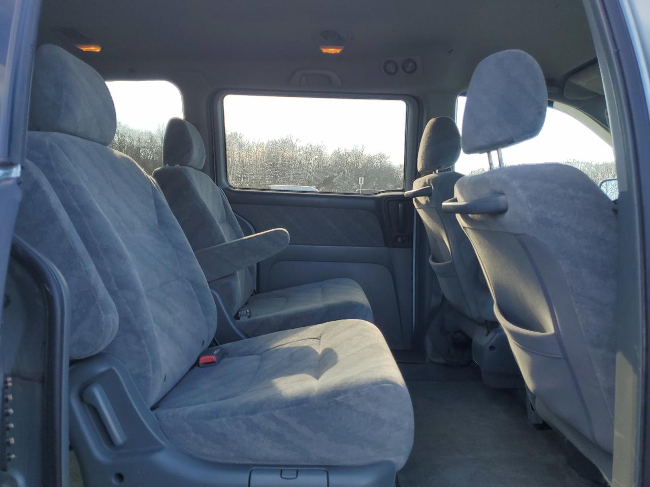 2004 Honda Odyssey - Image 12