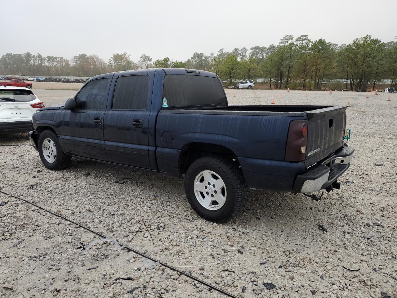 2006 Chevrolet Silverado - Image 2