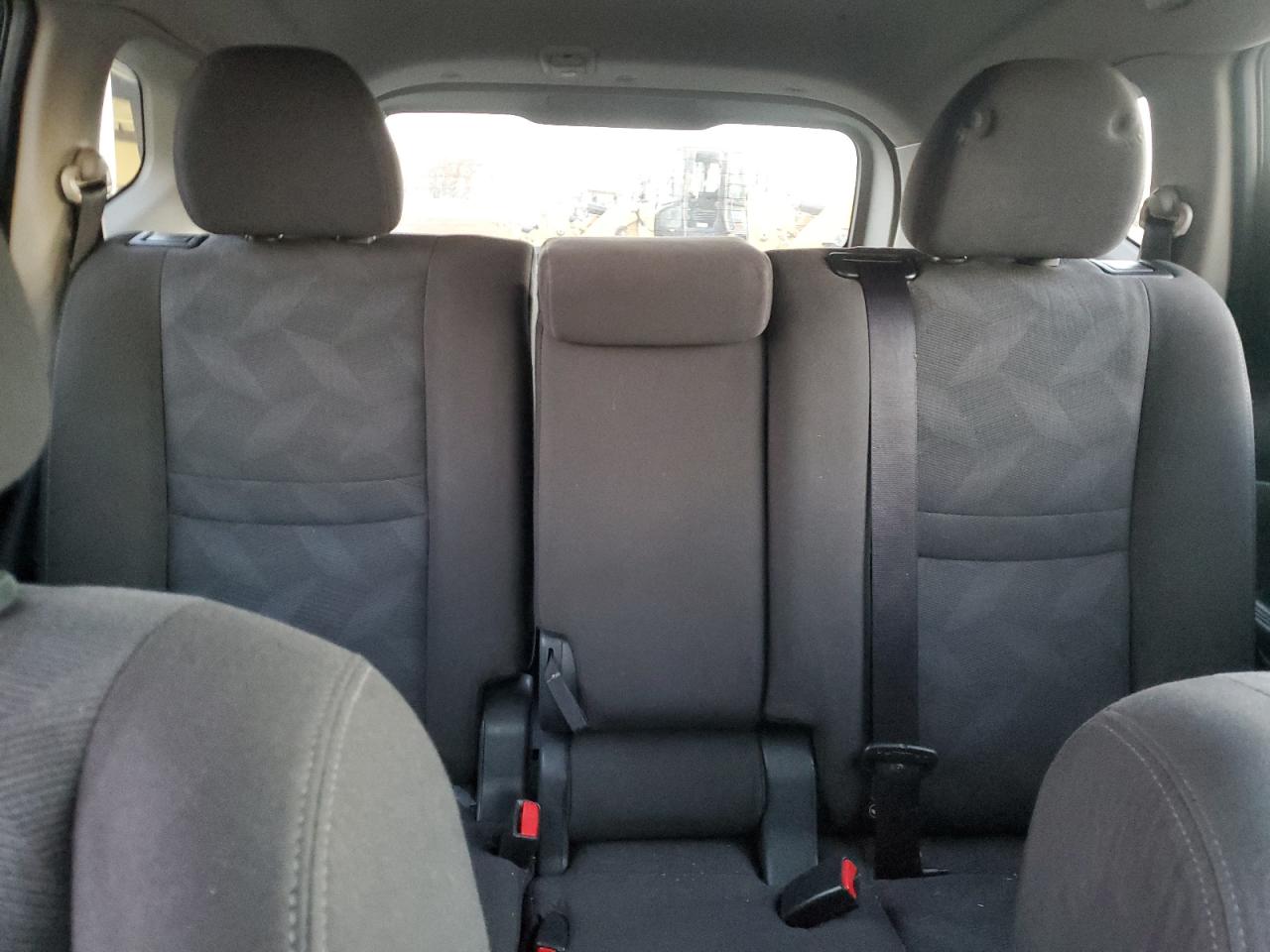 2016 Nissan Rogue - Image 10