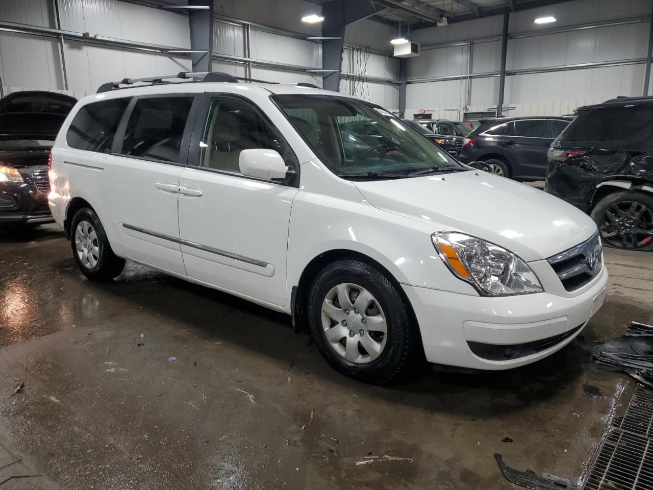 2008 Hyundai Entourage - Image 4