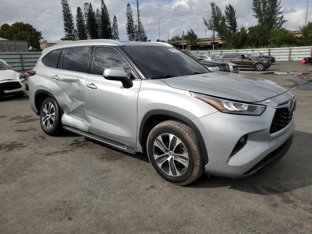  TOYOTA HIGHLANDER 2020 Сріблястий